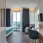 アパートホテル 360ᵒ Luxury View Collection - Adults Only リメナリア