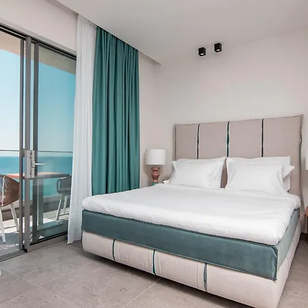 360ᵒ Luxury View Collection - Adults Only מלון דירות לימנריה
