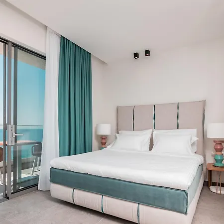 360ᵒ Luxury View Collection - Adults Only מלון דירות לימנריה