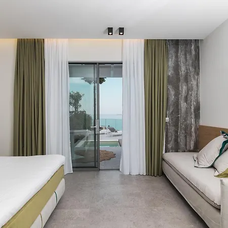 360ᵒ Luxury View Collection - Adults Only מלון דירות 2*